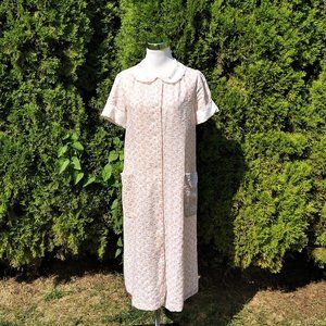 True Vintage 50s 60s Edith Bunker Dainty Floral Housecoat Robe